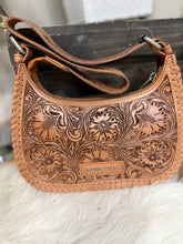 Load image into Gallery viewer, LW Dannia Medium