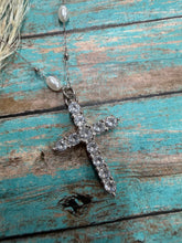 Load image into Gallery viewer, Chan Sutton Remi Cross Necklace - Silver