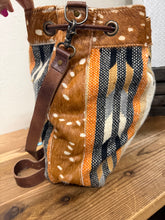 Load image into Gallery viewer, Large Western Bucket Bag