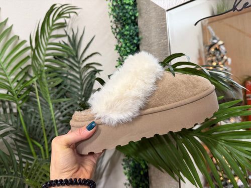 Snowy Slippers - Taupe