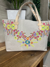 Load image into Gallery viewer, Consuela Big Breezy East/West Tote Style: Songbird