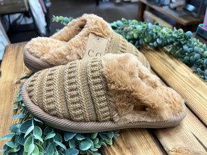 CC Cable Knit Slippers - Camel