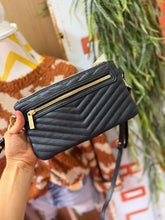 Load image into Gallery viewer, Itzy Ritzy Boss Crossbody - Black