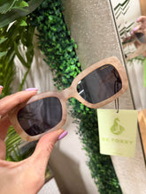 Load image into Gallery viewer, TopFoxx Sunnies - Style: Gigi - Tortoise