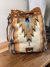 Load image into Gallery viewer, Large Western Bucket Bag