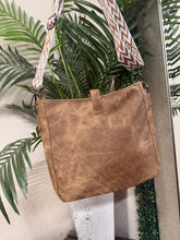 Load image into Gallery viewer, Mineral Wash Shoulder Bag - Mocha
