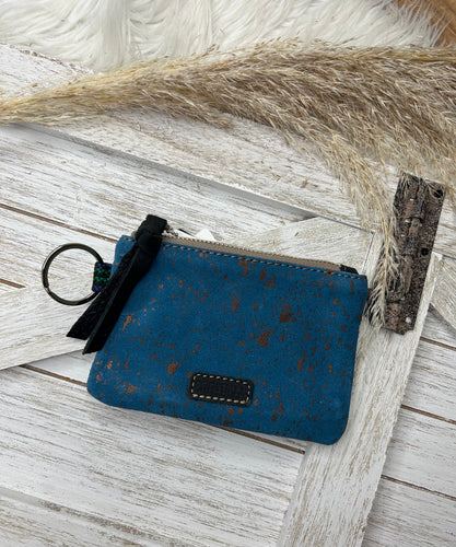 Consuela Nilo Pouch