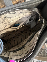 Load image into Gallery viewer, THE ASHLEY CROSSBODY - GRAY