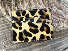 Load image into Gallery viewer, Leopard Card Holder