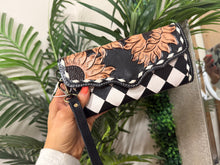 Load image into Gallery viewer, Checkered Leather Wallet