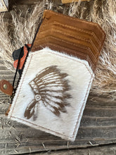 Load image into Gallery viewer, Chief Leather Card Organizer