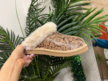 Load image into Gallery viewer, Tooled Faux Fur Slippers