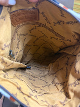 Load image into Gallery viewer, Saddle Crossbody Bag