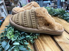 Load image into Gallery viewer, CC Cable Knit Slippers - Camel