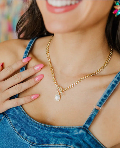 Taylor Shaye - Glam Toggle Necklace