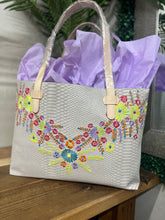 Load image into Gallery viewer, Consuela Big Breezy East/West Tote Style: Songbird