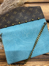 Load image into Gallery viewer, Jordan Lavish Crossbody With Chain - Turquoise Paisley