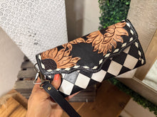 Load image into Gallery viewer, Checkered Leather Wallet