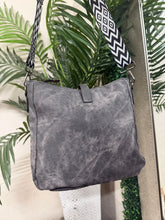 Load image into Gallery viewer, Mineral Wash Shoulder Bag - Black/Charcoal Color