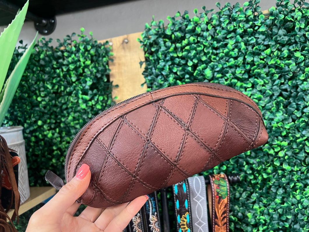 SMALL DIAMOND POUCH