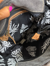 Load image into Gallery viewer, Dusty Lariat Concealed Carry Crossbody