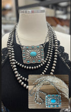 Load image into Gallery viewer, Concho Buckle Necklace