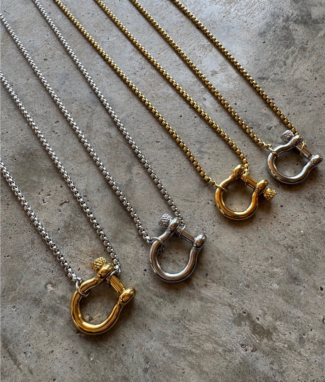 Horseshoe Necklace - Silver