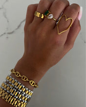 Load image into Gallery viewer, Chan Sutton Heart Ring