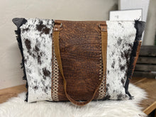 Load image into Gallery viewer, Saddle Belle Western Weekender