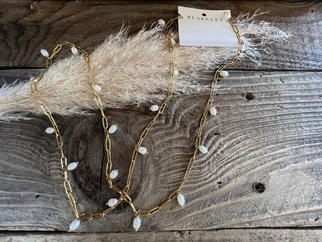 Gold & Pearls Classic Long Necklace