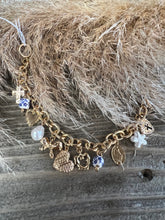 Load image into Gallery viewer, Pearl &amp; Heart Charm Bracelet
