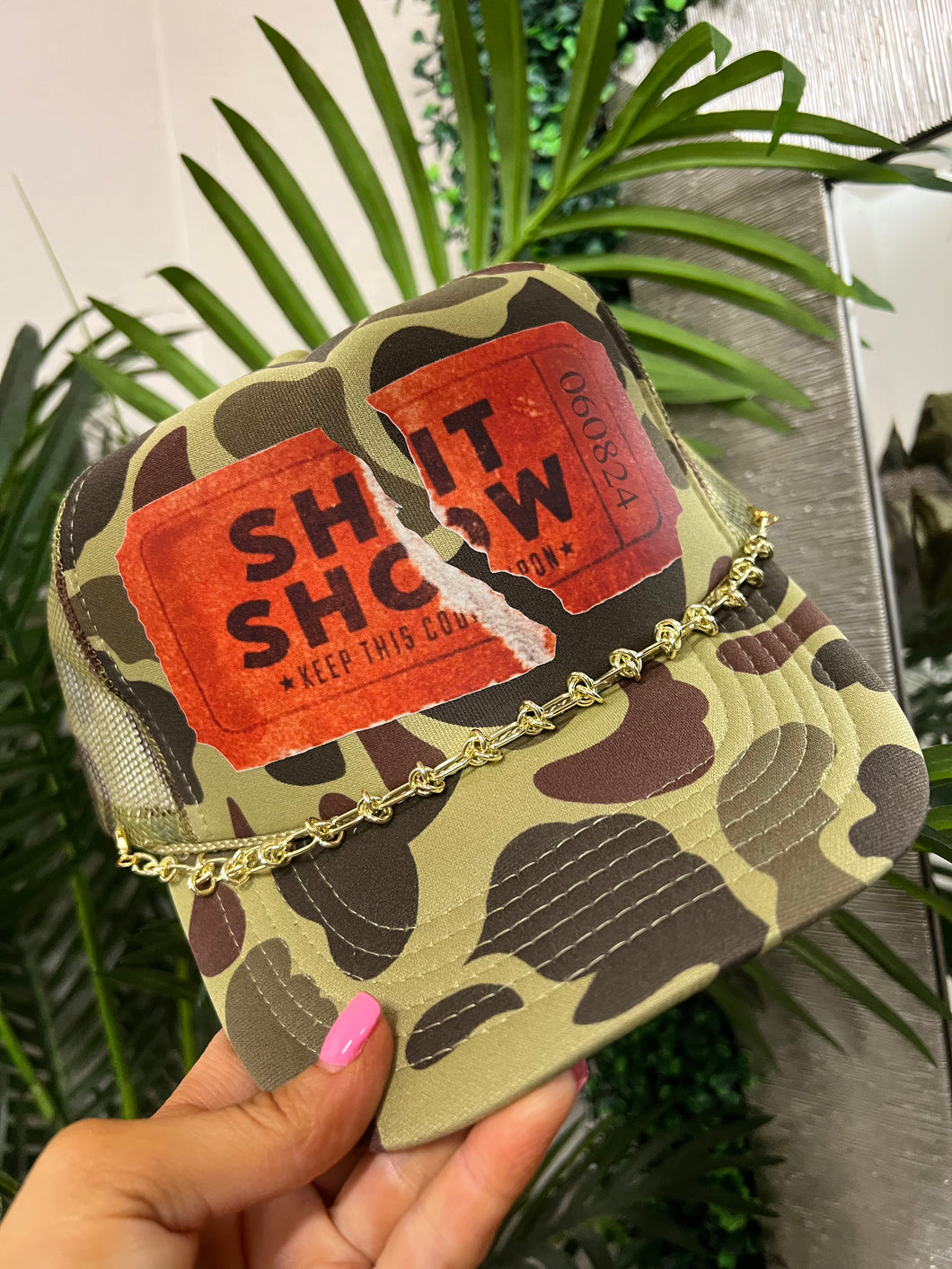 Welcome To The Show W/Hat Chain