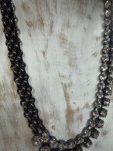 Load image into Gallery viewer, TREYVON NECKLACE IN GUNMETAL / CLEAR