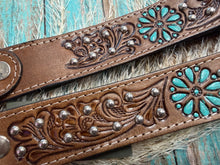Load image into Gallery viewer, Desert Daisy Tooled Key Fob