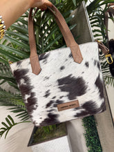 Load image into Gallery viewer, Dakota Crossbody Purse