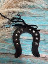 Load image into Gallery viewer, Lucky Horseshoe Bag Charm