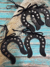 Load image into Gallery viewer, Lucky Horseshoe Bag Charm