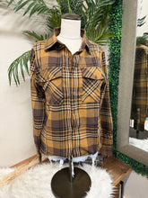 Load image into Gallery viewer, Leopard Wallen Sequin Flannel - Carmel Mix