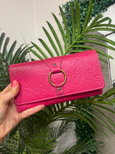 Load image into Gallery viewer, Sonora Wallet - Magneta