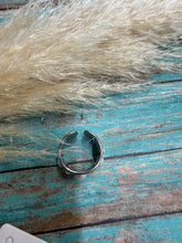 Load image into Gallery viewer, Chan Sutton Bella Ring - Silver