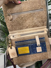 Load image into Gallery viewer, Consuela Metro Crossbody - Style: Lawton