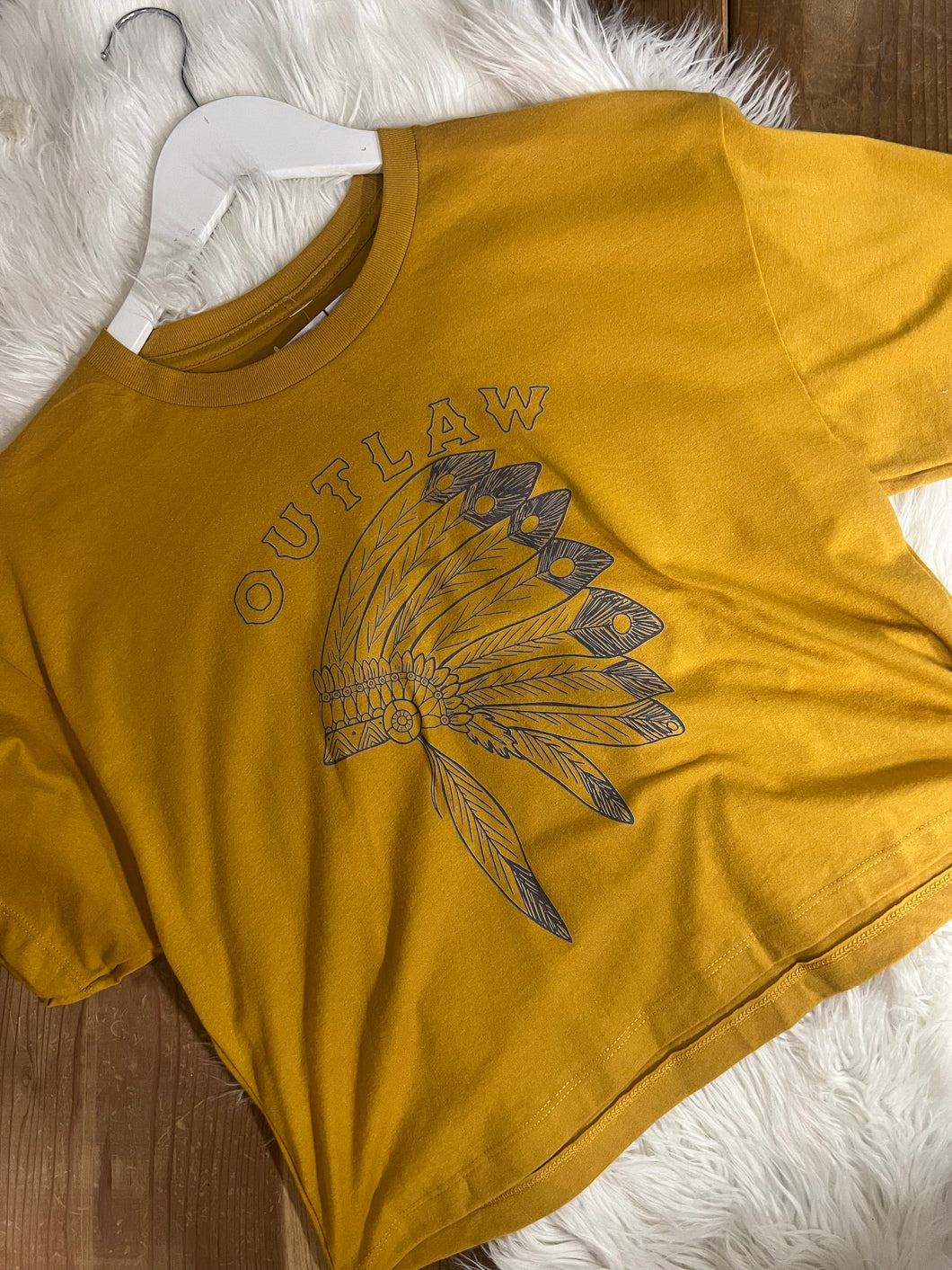 OUTLAW CROP TEE - GOLD