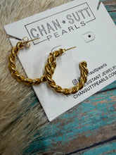 Load image into Gallery viewer, Chan Sutton Gold Twist Hoop