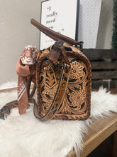 Load image into Gallery viewer, Tooled Handbag With Crossbody Strap