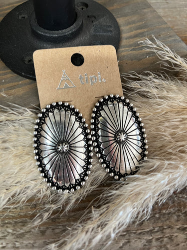 Sunray Oval Concho Earrings - Silver