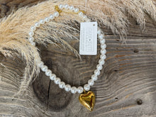 Load image into Gallery viewer, Chan Sutton Pearl Heart Necklace