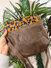 Load image into Gallery viewer, Bullseye Leopard Bag