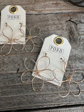 Load image into Gallery viewer, Posh Gold Metal Floral Earrings